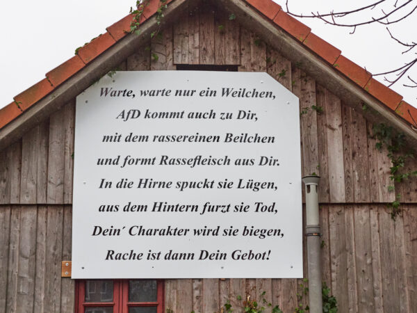 Textbilder - Niklas-Frank-Schild-ohne-Leute-1755456_kl-600x450 Textbilder - Niklas-Frank-Schild-ohne-Leute-1755456_kl-600x450